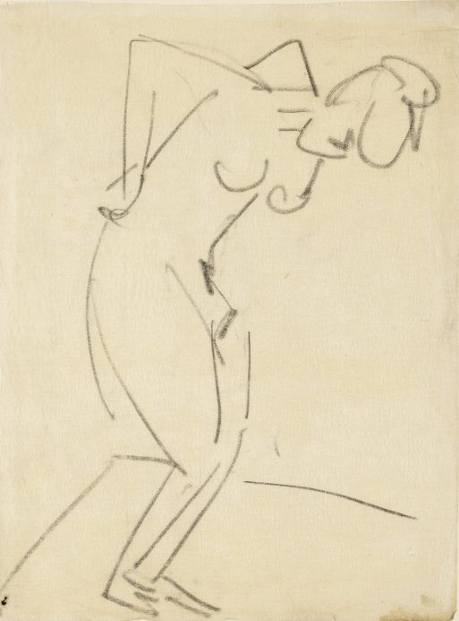 Minimalistische Kohleskizze einer nach vorne gebeugten nackten Figur mit einfachen, geschwungenen Linien, die die Umrisse des Körpers, der Arme und Beine auf einem schlichten Hintergrund darstellen.